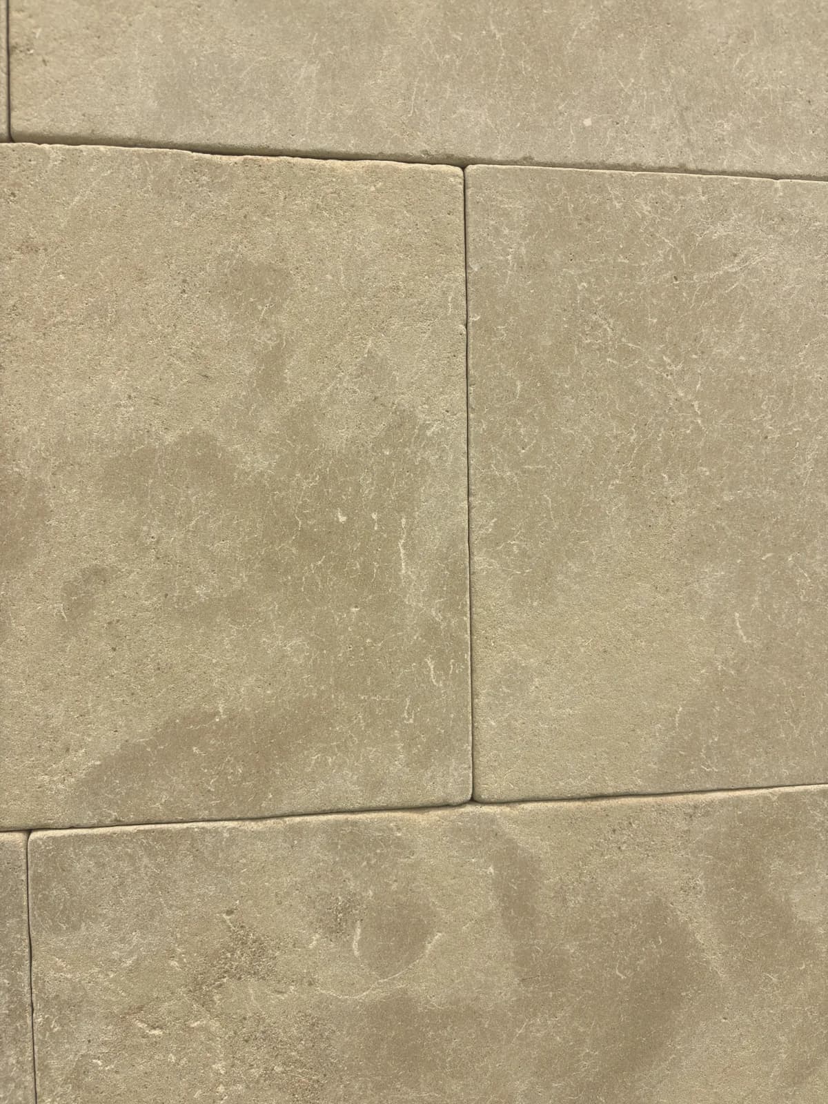 Atlas Beige Poli Mat Vieilli — Atlas Beige with Honed Aged finish, Moroccan natural stone texture