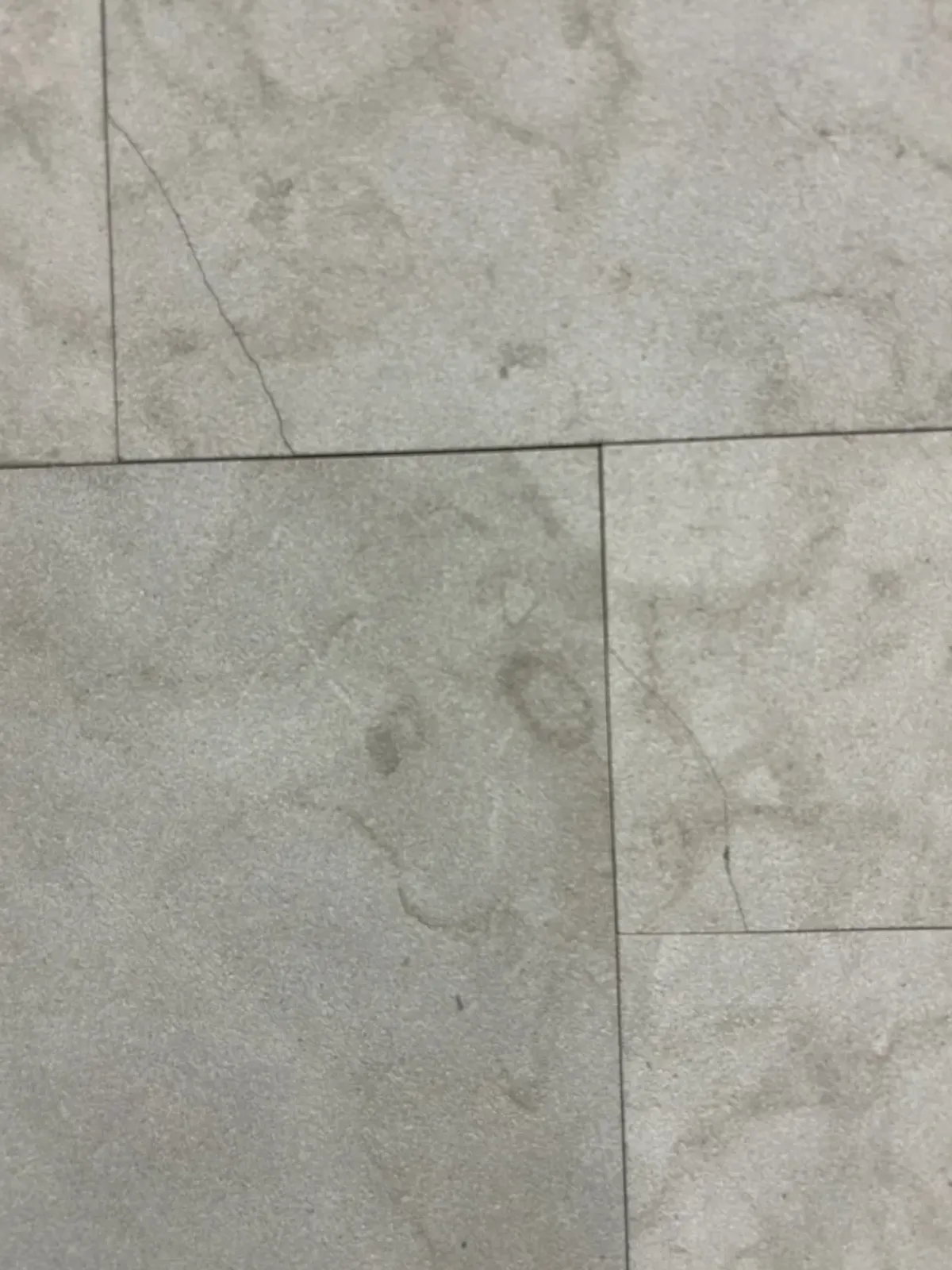 Shades Gris Château (RE) — Shades Gris with Château (RE) finish, Moroccan natural stone texture